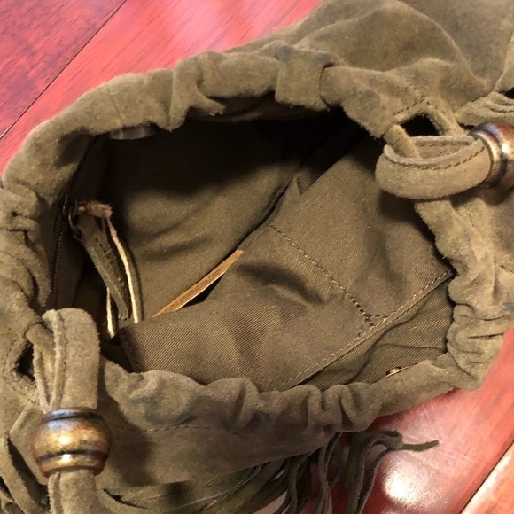 Urban Outfitters 100% suede fringe purse - Picture 4 of 8